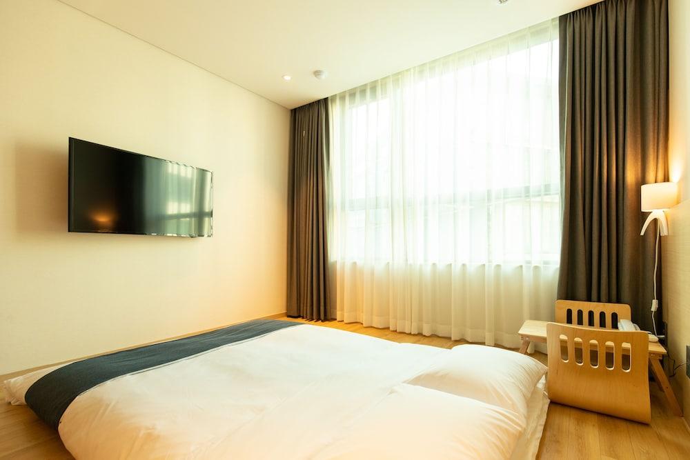 Hotel Winstory Seogwipo Ngoại thất bức ảnh