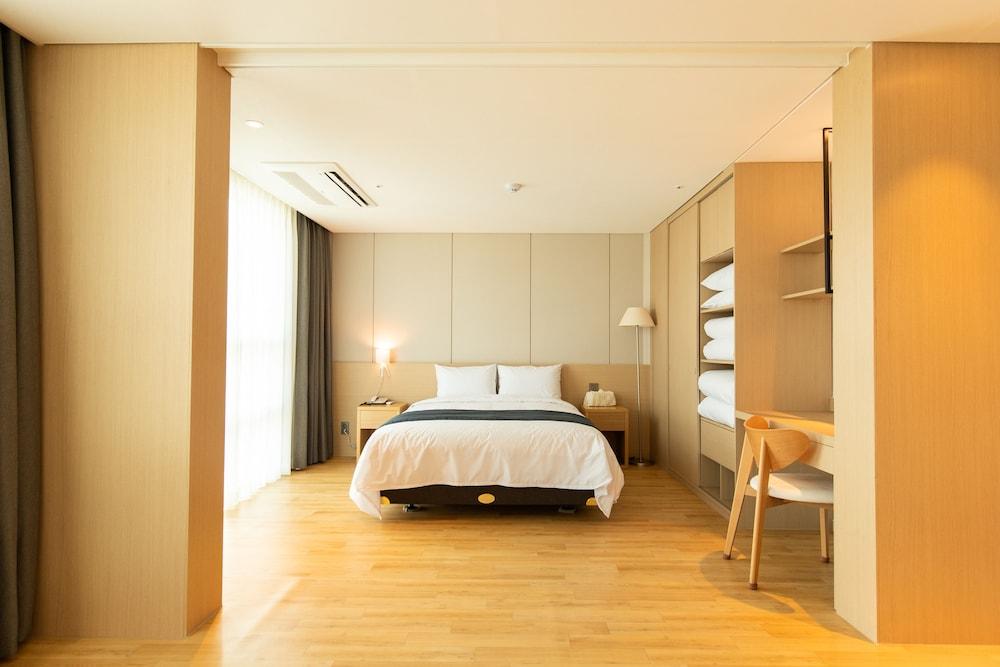 Hotel Winstory Seogwipo Ngoại thất bức ảnh