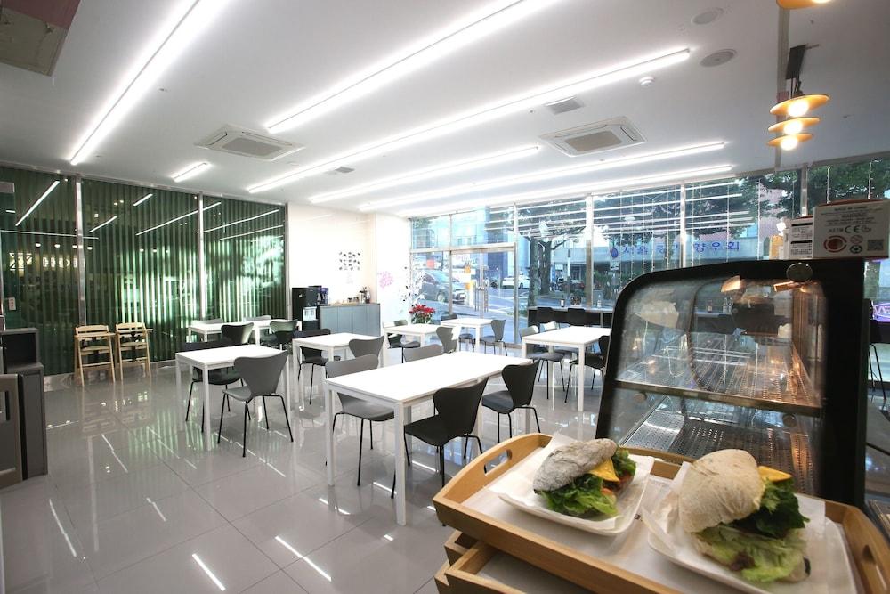 Hotel Winstory Seogwipo Ngoại thất bức ảnh